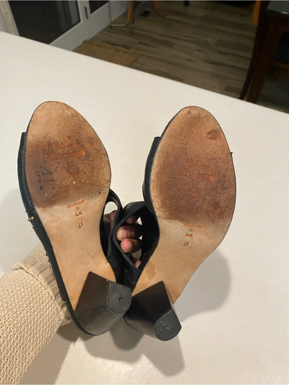 CALLEEN CORDERO KATRA CUT OUT SUPPLE BLACK LEATHER HEELS GOLD ACCENTS SEXY SZ 8